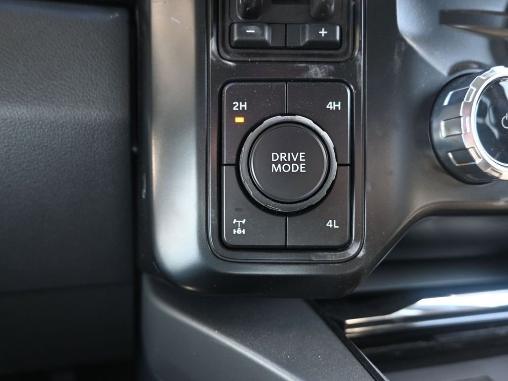 New 2026 Ford F250 Lariat w/ Black Appearance Package image 45