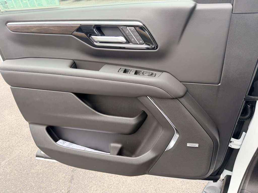 New 2026 Chevrolet Suburban Z71 w/ Comfort Package image 21
