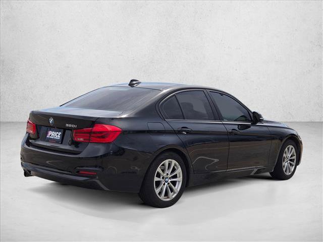Used 2018 BMW 320i Sedan RWD image 5