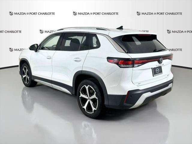 Used 2025 Volkswagen Tiguan SE AWD/4WD image 31