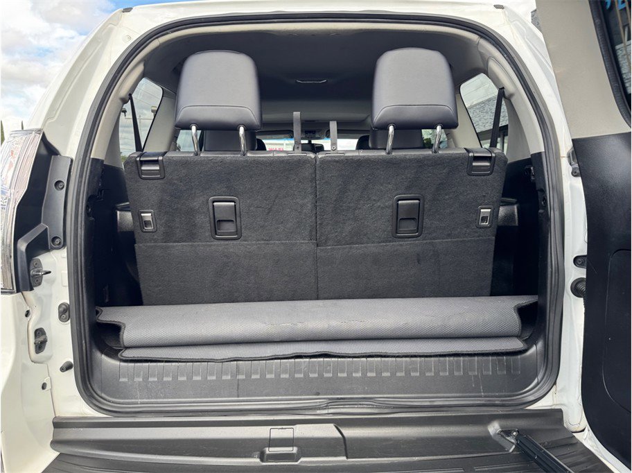 Used 2018 Lexus GX 460 w/ Navigation Package image 33