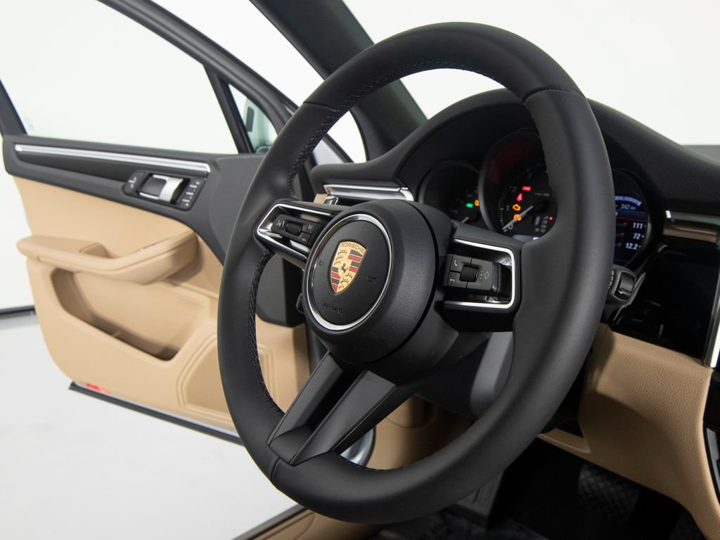 New 2026 Porsche Macan AWD/4WD image 35