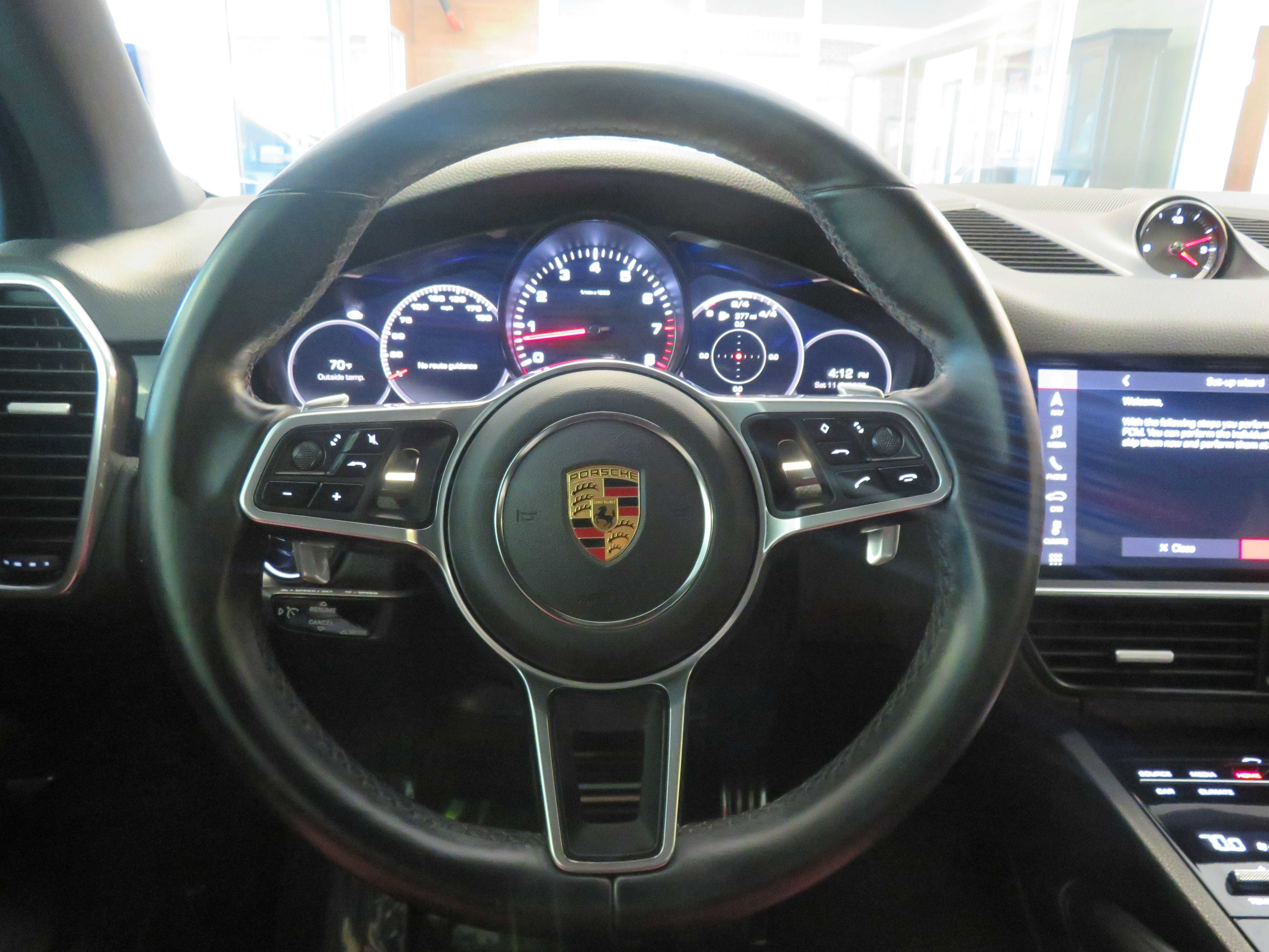 Used 2020 Porsche Cayenne S image 28