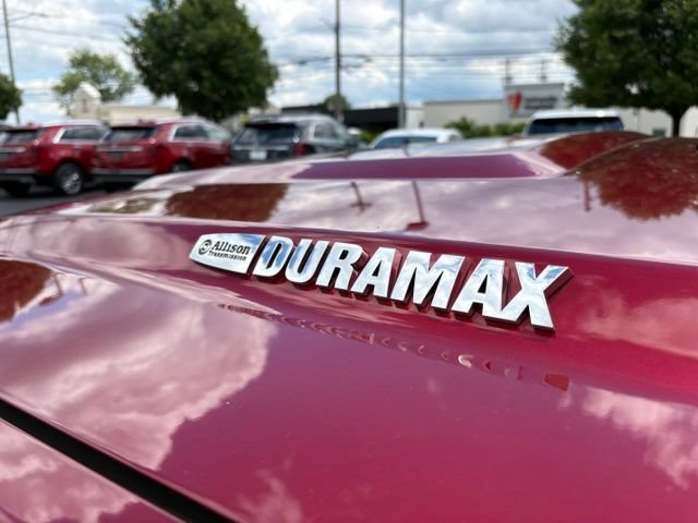 Used 2018 GMC Sierra 2500 Denali w/ Duramax Plus Package AWD/4WD image 2