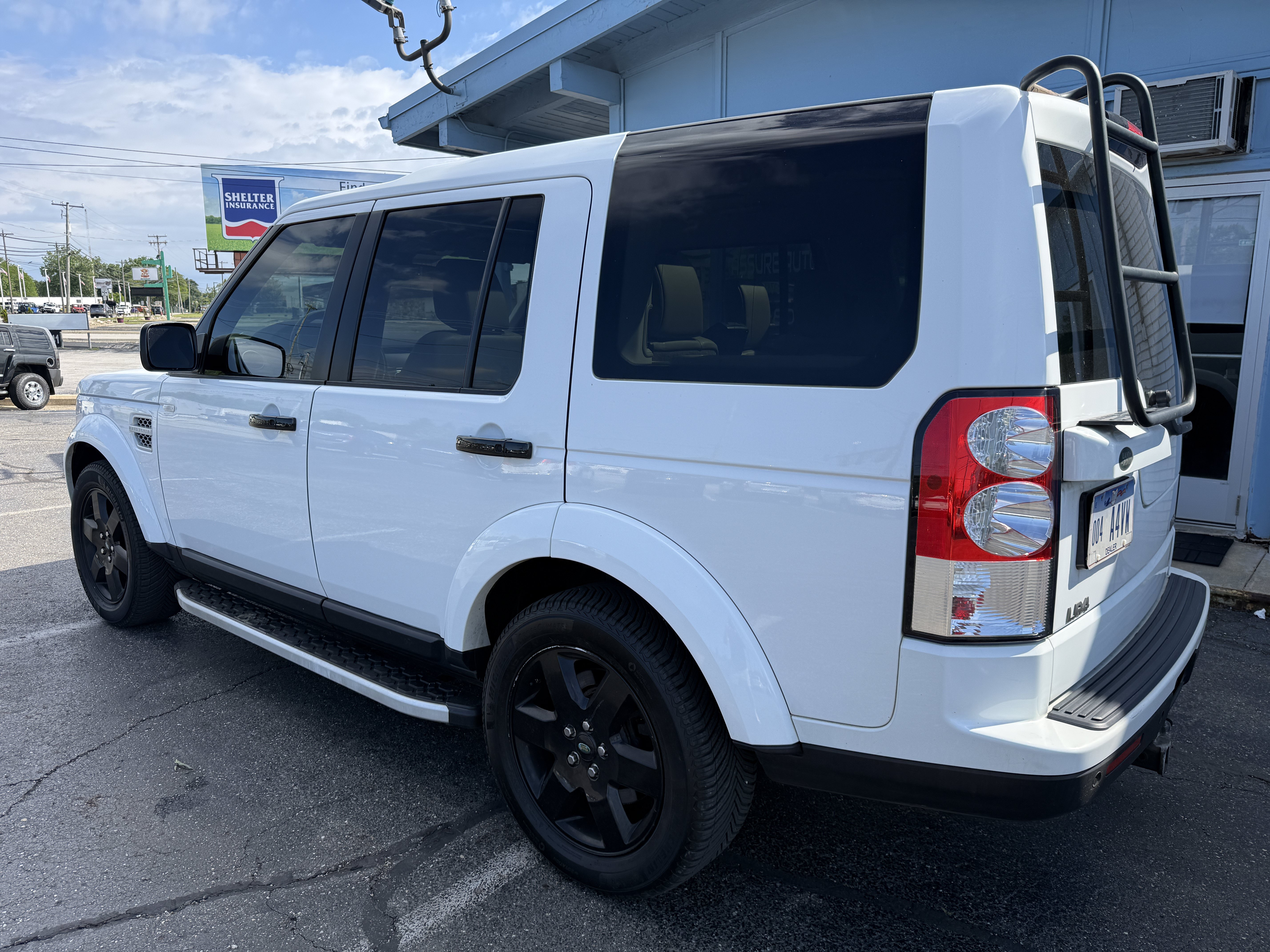 Used 2013 Land Rover LR4 HSE AWD/4WD image 3