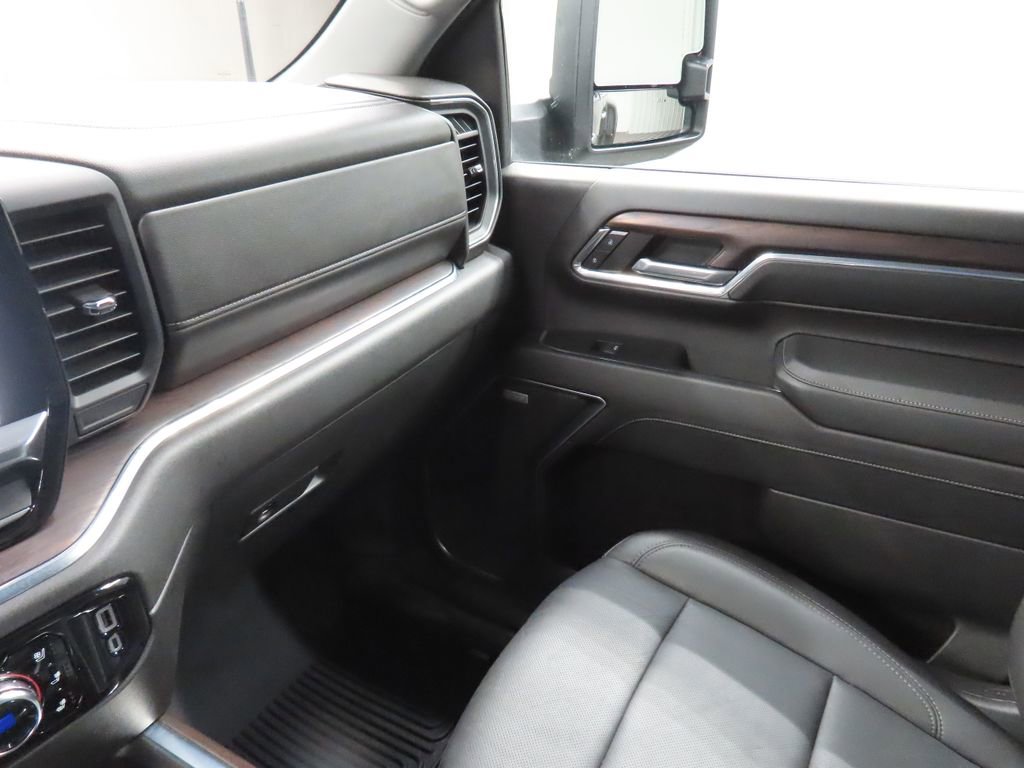 Used 2024 GMC Sierra 3500 SLT w/ SLT Premium Package image 24