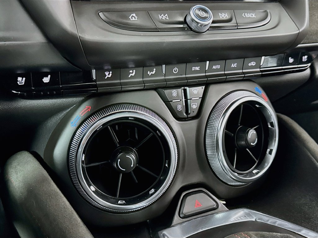 Used 2019 Chevrolet Camaro ZL1 RWD image 19