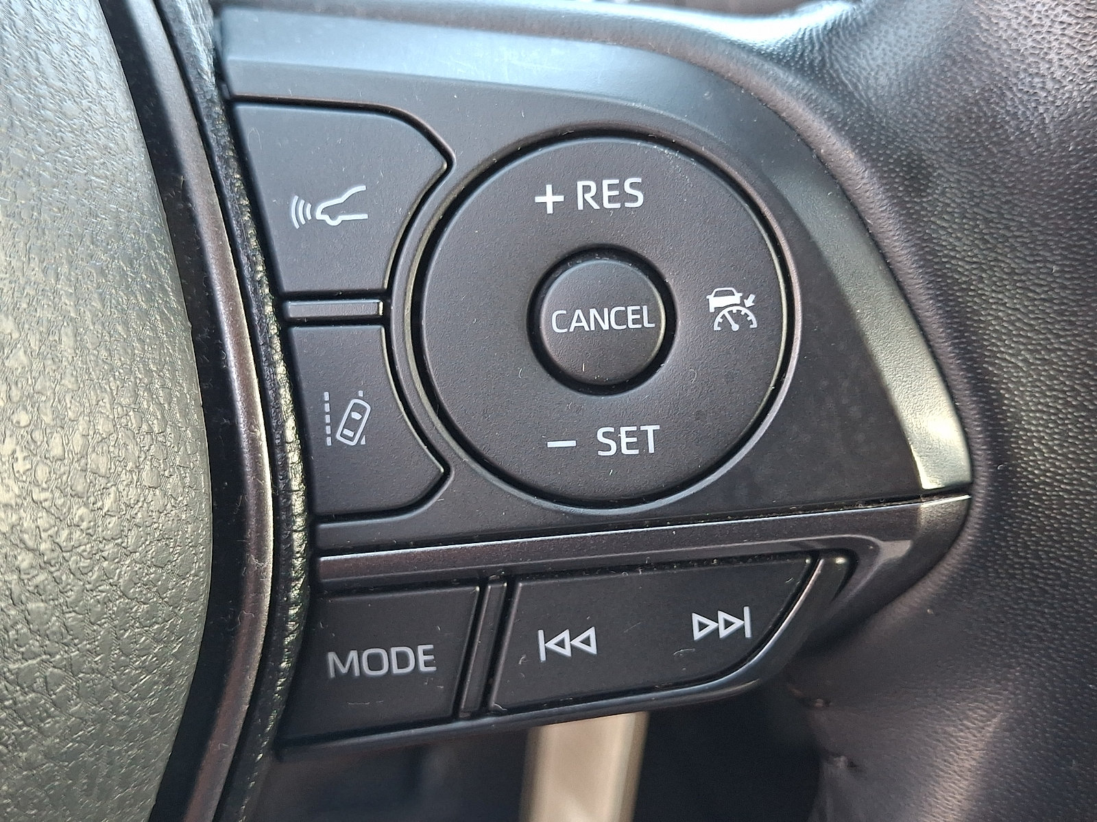 Used 2024 Toyota Camry SE FWD image 22