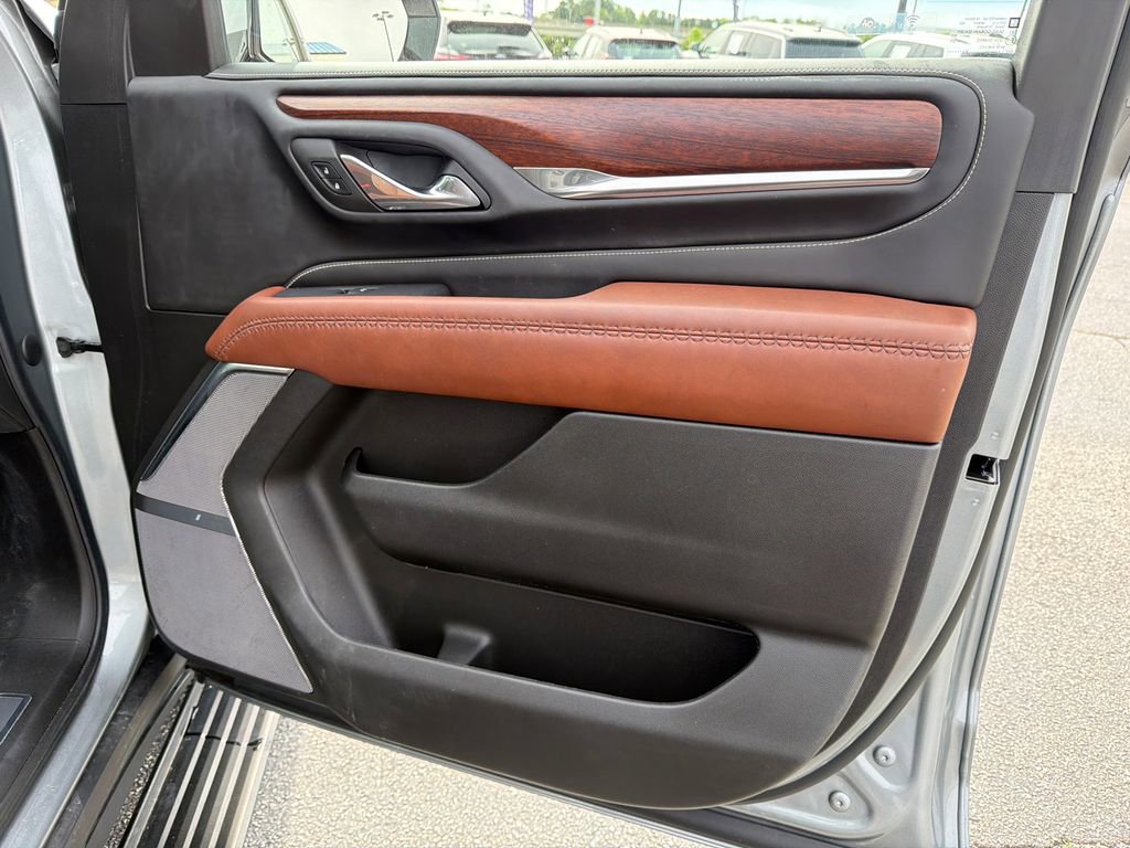 Used 2023 GMC Yukon Denali Ultimate w/ LPO, Floor Liner Package image 14