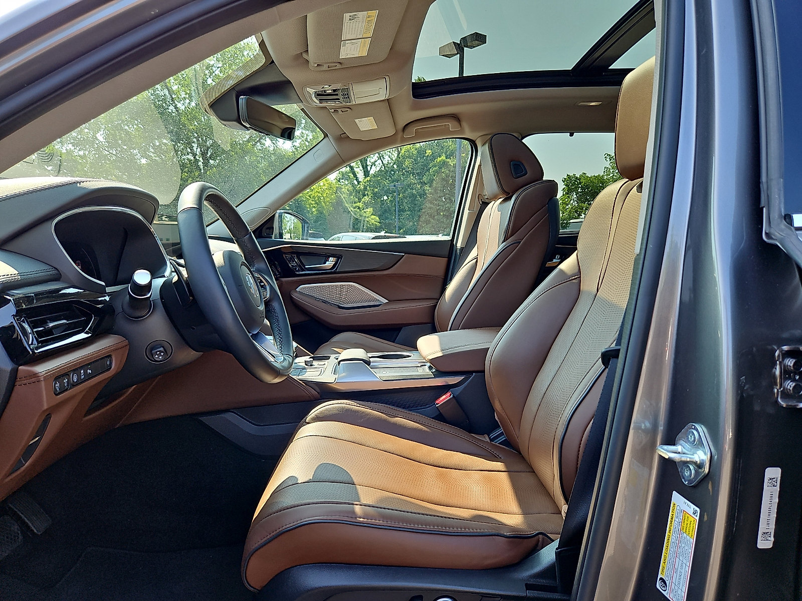 Certified 2023 Acura MDX SH-AWD w/ Advance Package image 15