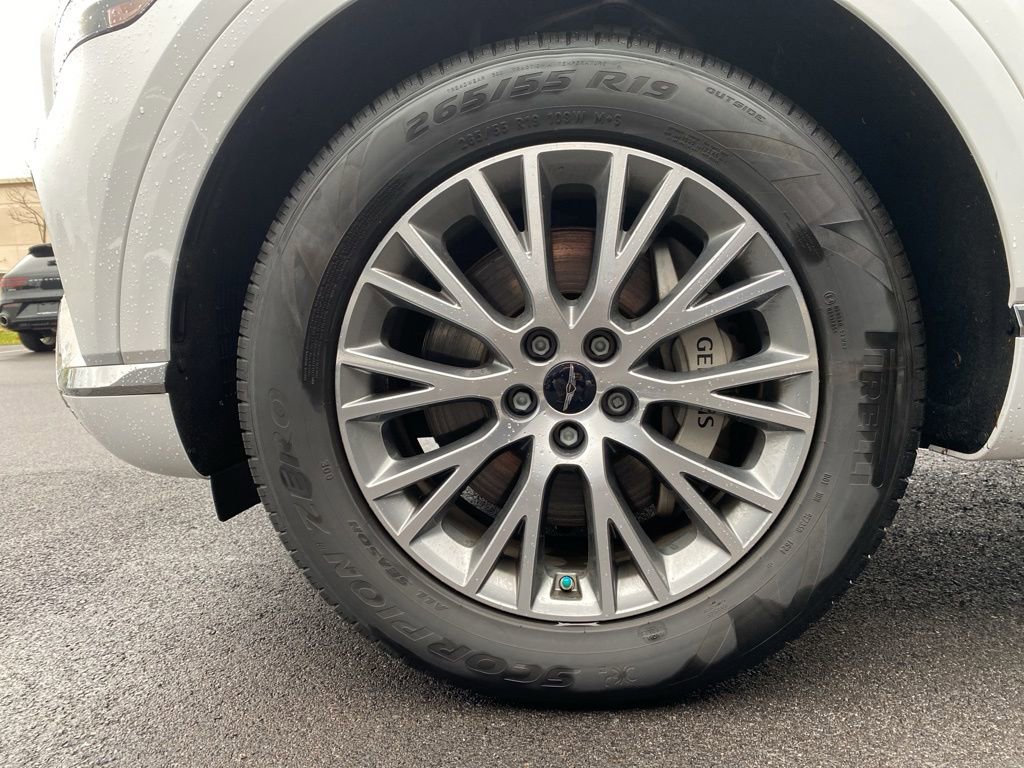 Certified 2025 Genesis GV80 2.5T image 32