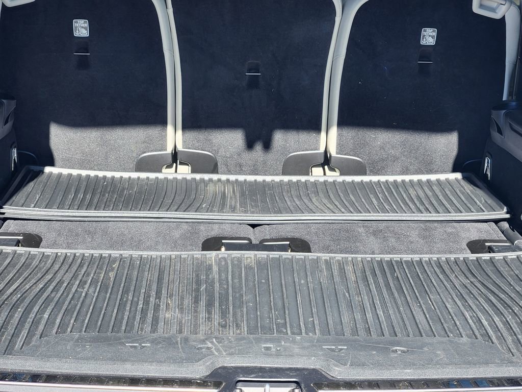 New 2025 Volvo XC90 B6 Core w/ Protection Package Premier image 23