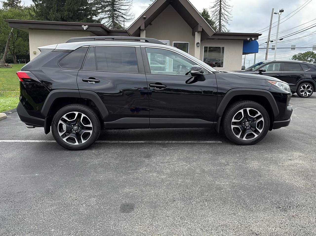 Used 2019 Toyota RAV4 Adventure w/ All Weather Liner Package AWD/4WD image 4