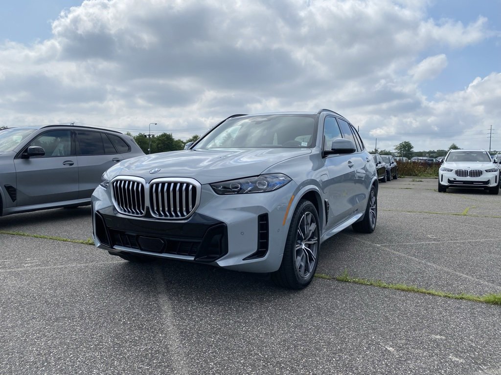 New 2026 BMW X5 xDrive50e