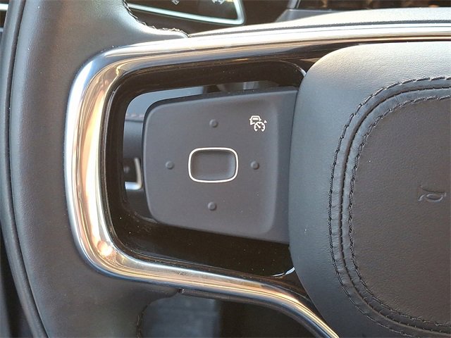 Used 2025 Lincoln Nautilus Premier w/ Jet Appearance Package image 23