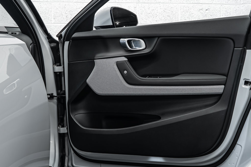 Used 2023 Polestar Polestar 2 w/ Pilot Pack AWD/4WD image 18