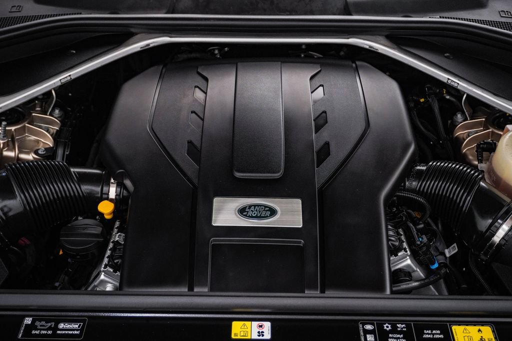 Used 2023 Land Rover Range Rover SV AWD/4WD image 40