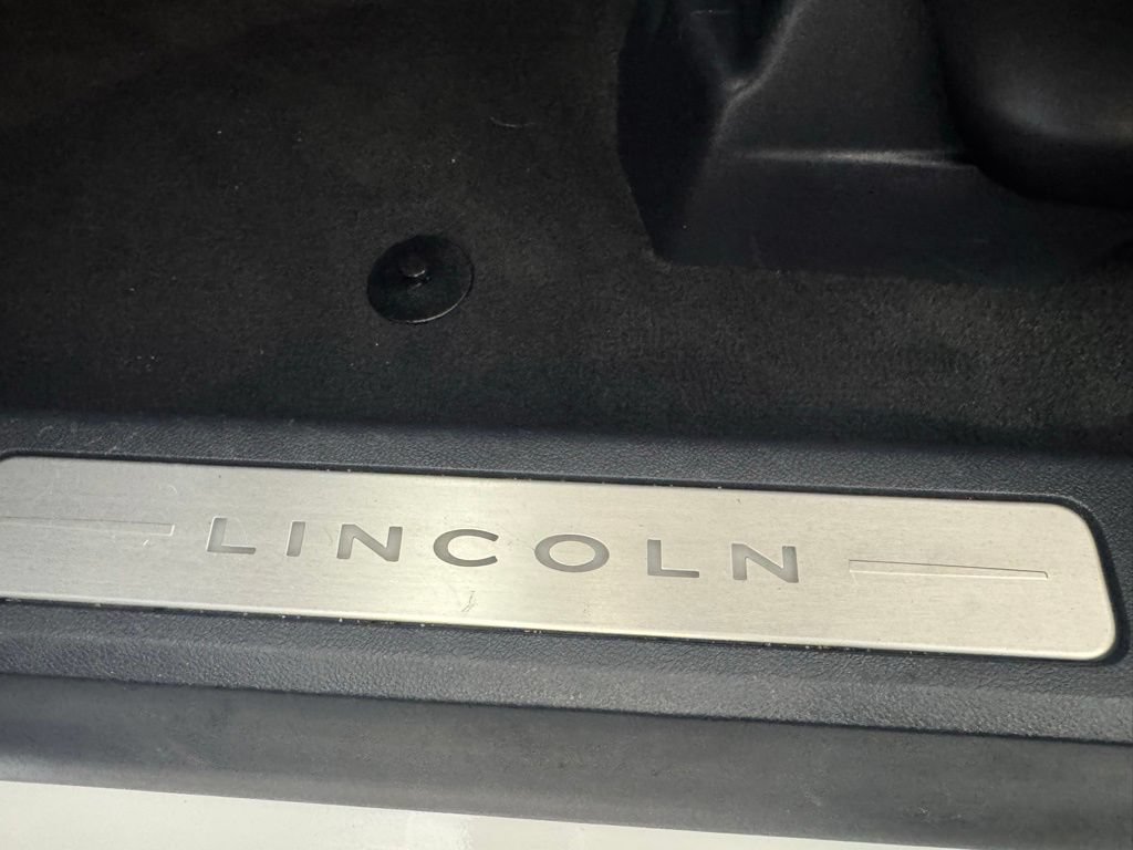 Certified 2025 Lincoln Aviator Reserve w/ Jet Appearance Package AWD/4WD image 42