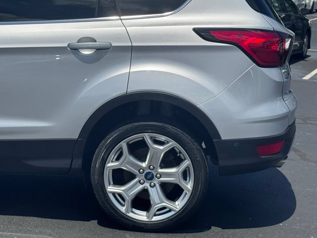 Used 2019 Ford Escape Titanium AWD/4WD image 40