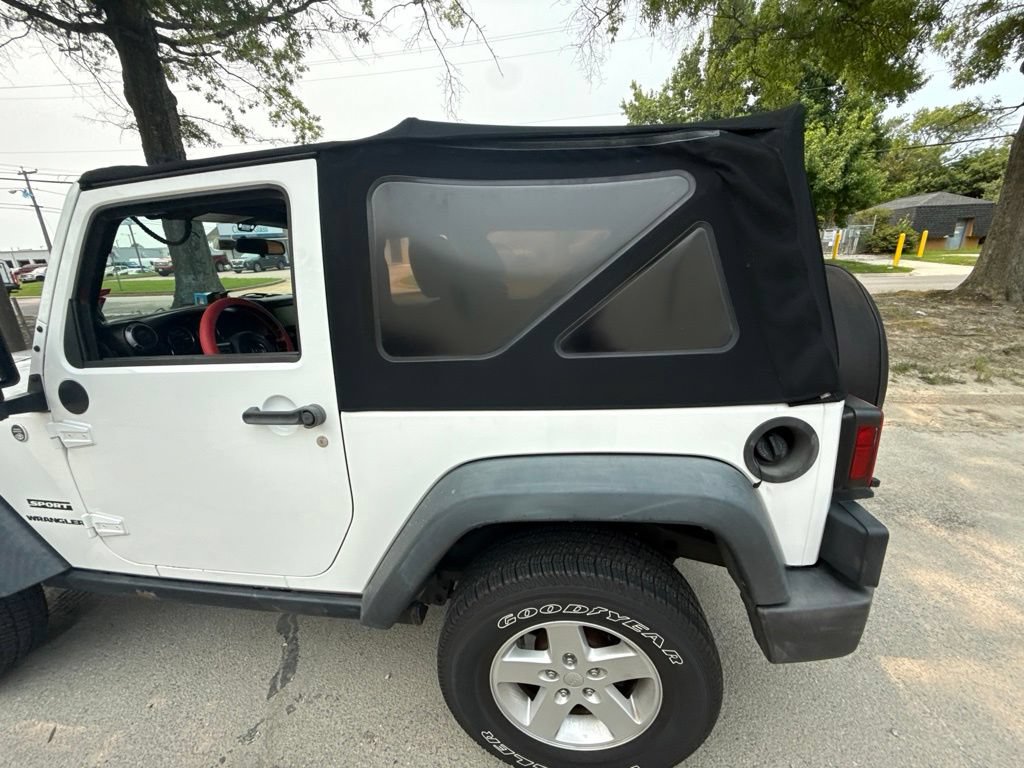 Used 2013 Jeep Wrangler Sport w/ Connectivity Group AWD/4WD image 5