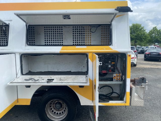 Used 2019 Freightliner Sprinter 3500 w/ Premium Package RWD image 13