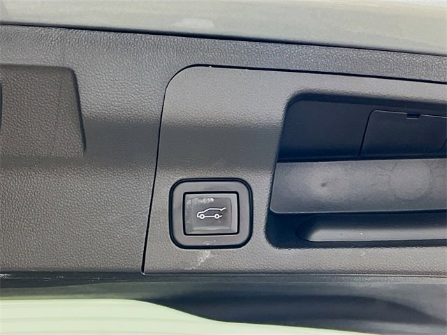 Used 2023 GMC Acadia SLE w/ Driver Convenience Package image 26