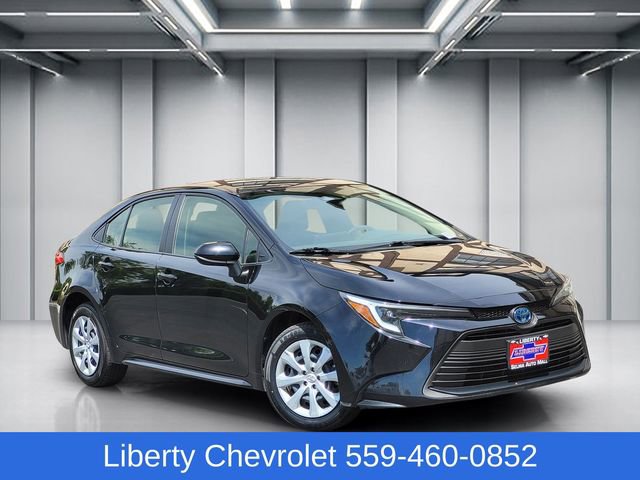 Used 2024 Toyota Corolla LE FWD image 1
