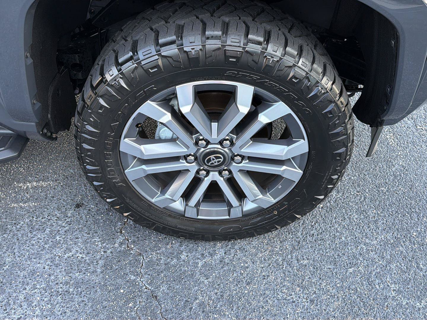 Used 2025 Toyota 4Runner Limited AWD/4WD image 41