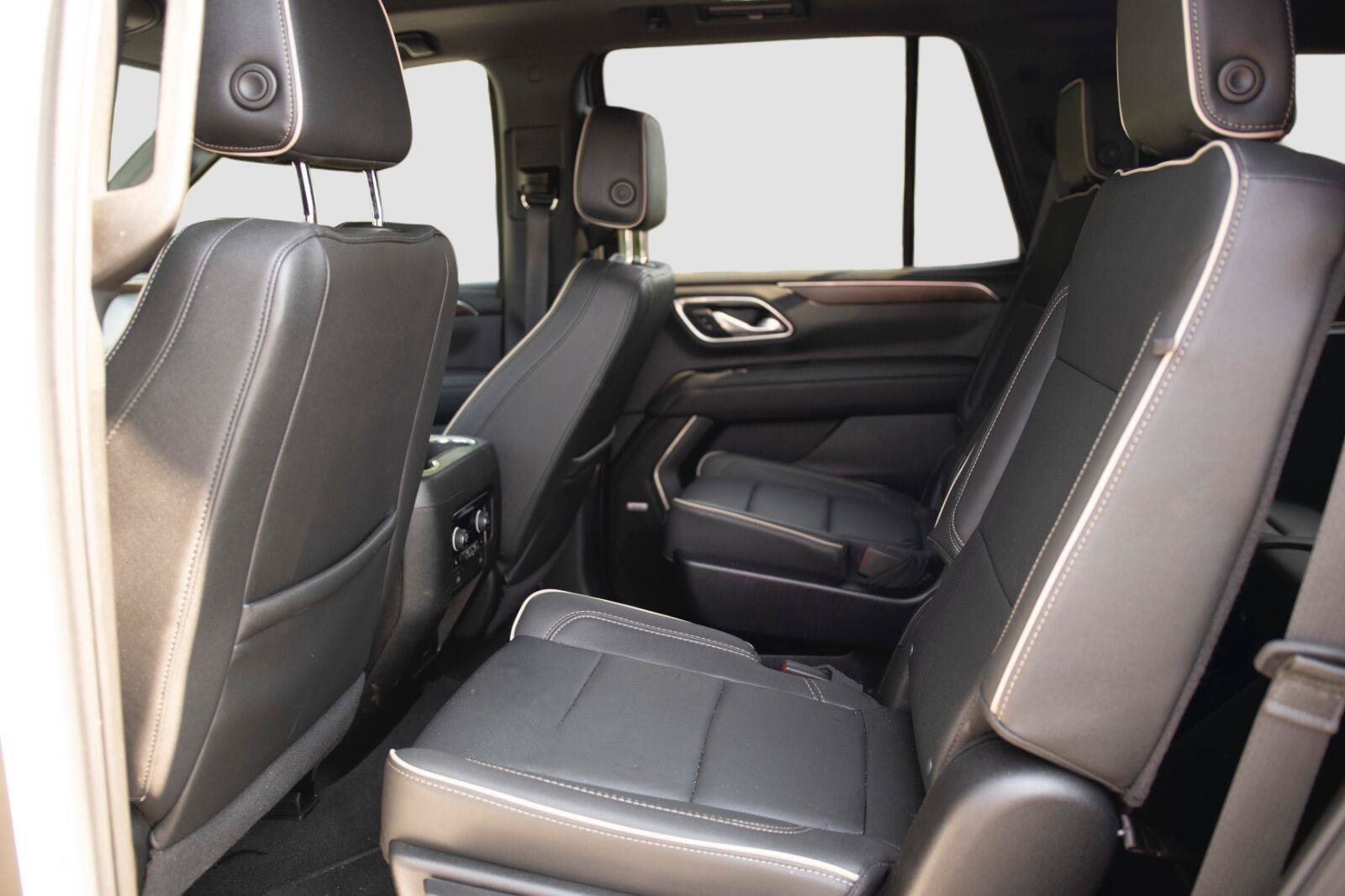 Used 2024 Chevrolet Tahoe Premier AWD/4WD image 14
