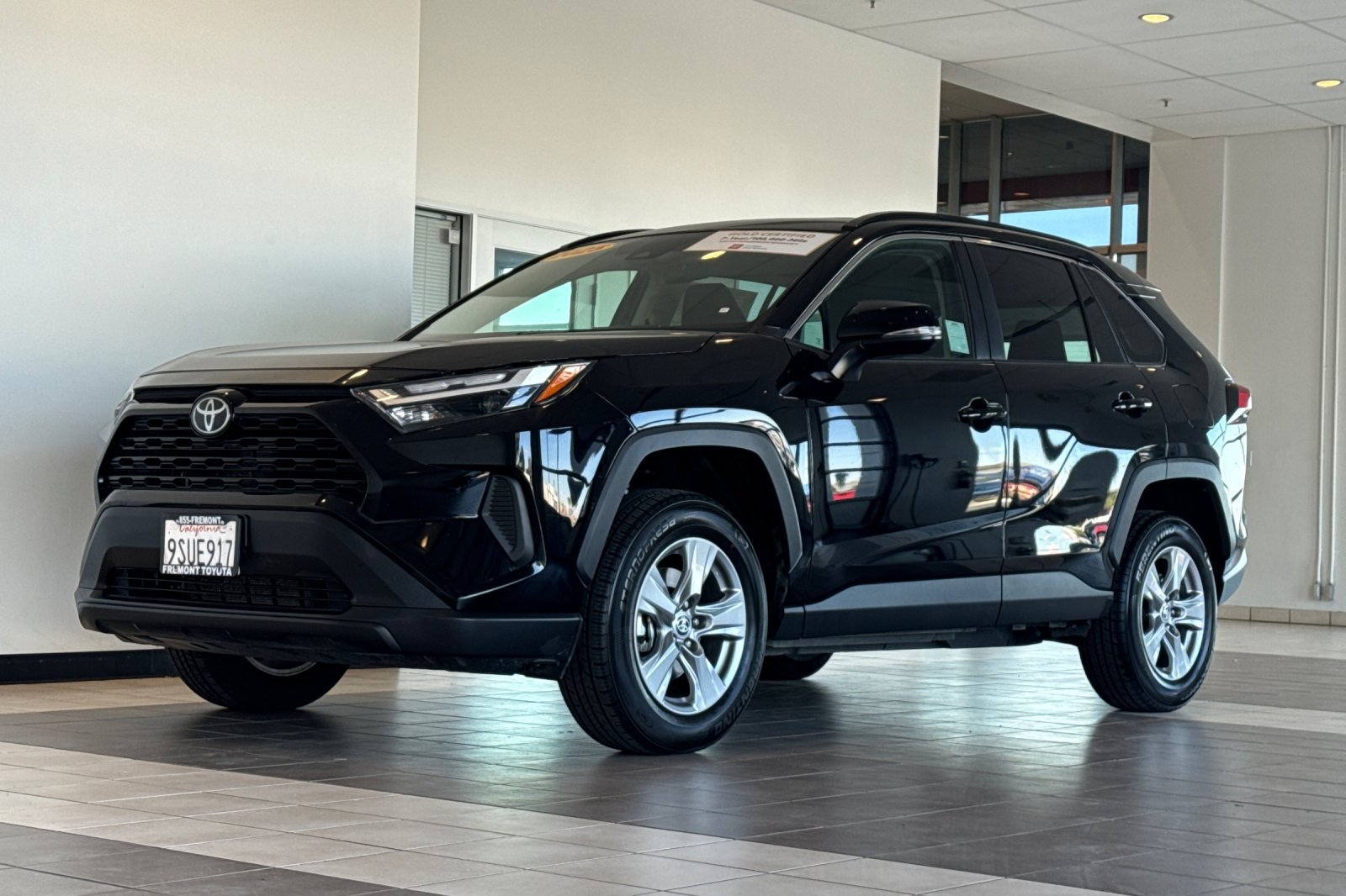 Certified 2025 Toyota RAV4 XLE FWD image 8