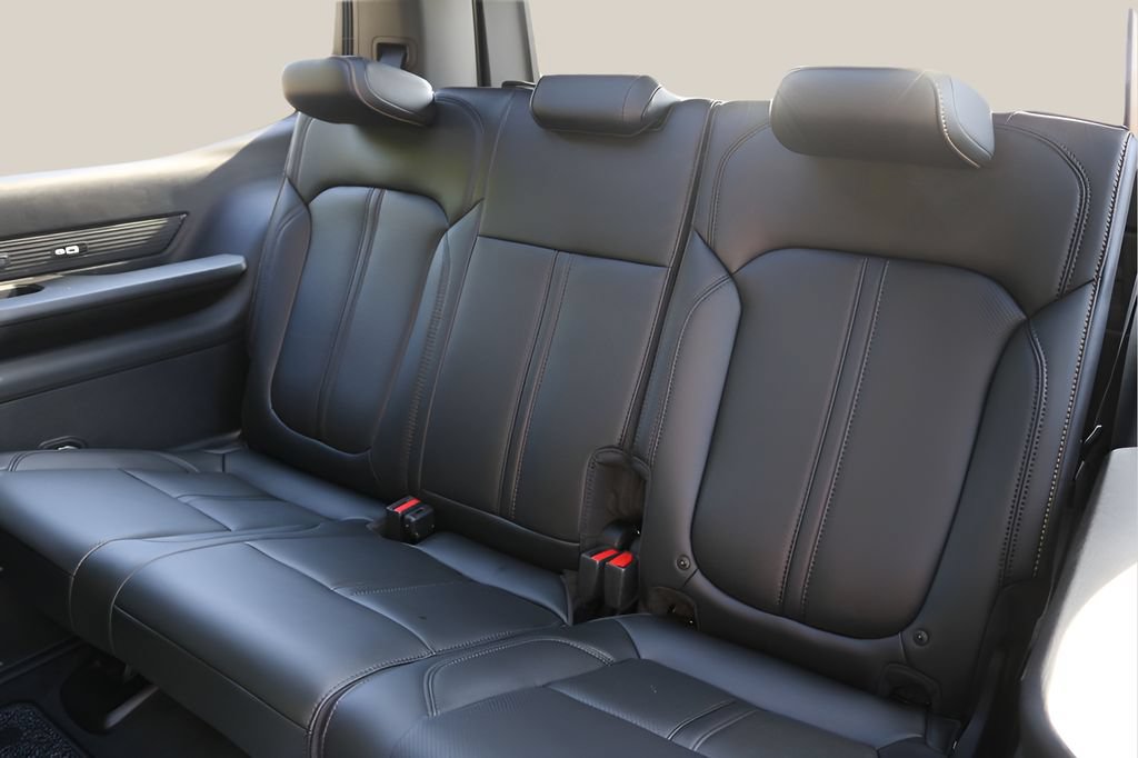 New 2026 Jeep Grand Wagoneer 4WD image 17