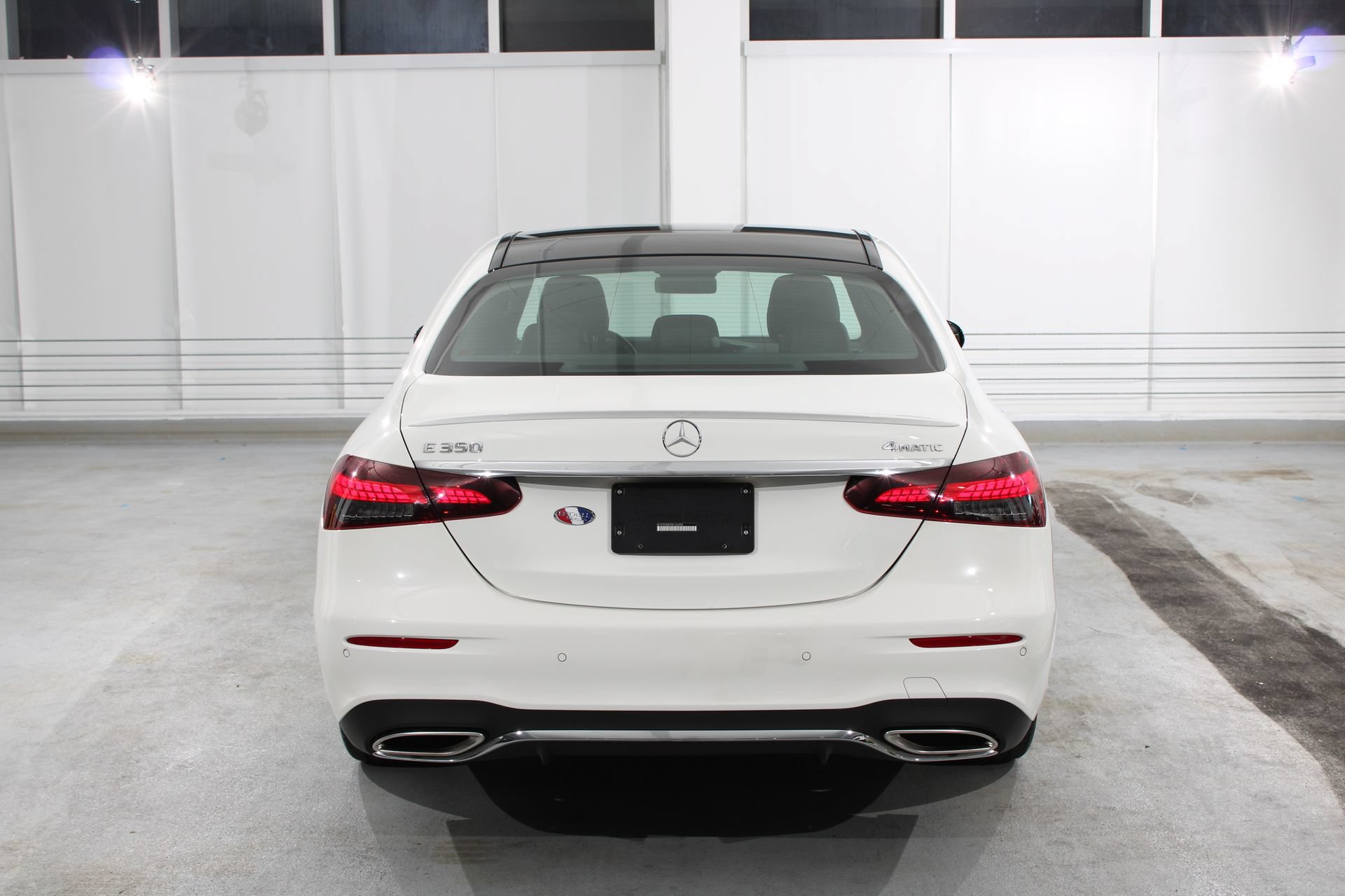 Used 2023 Mercedes-Benz E 350 4MATIC Sedan image 9