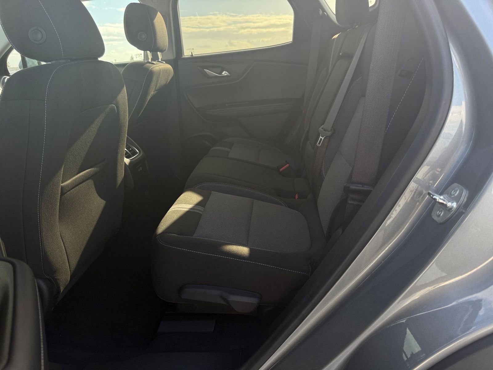 Used 2025 Chevrolet Blazer LT image 27