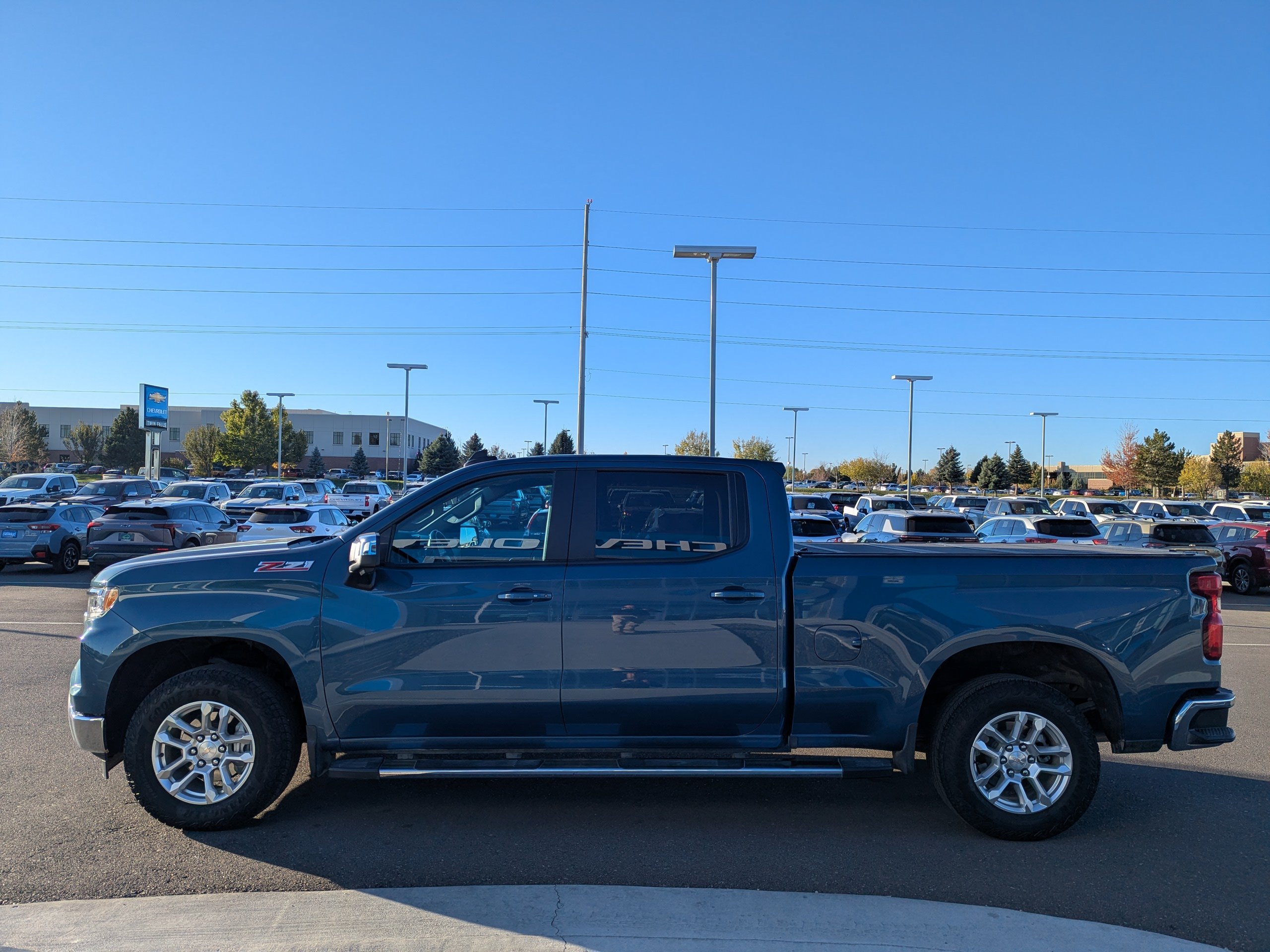 Certified 2024 Chevrolet Silverado 1500 LT AWD/4WD image 7