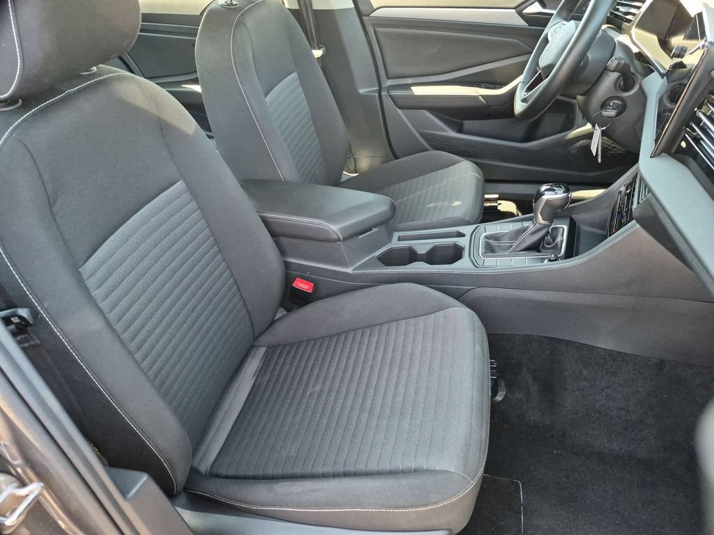 Used 2025 Volkswagen Jetta S FWD image 30