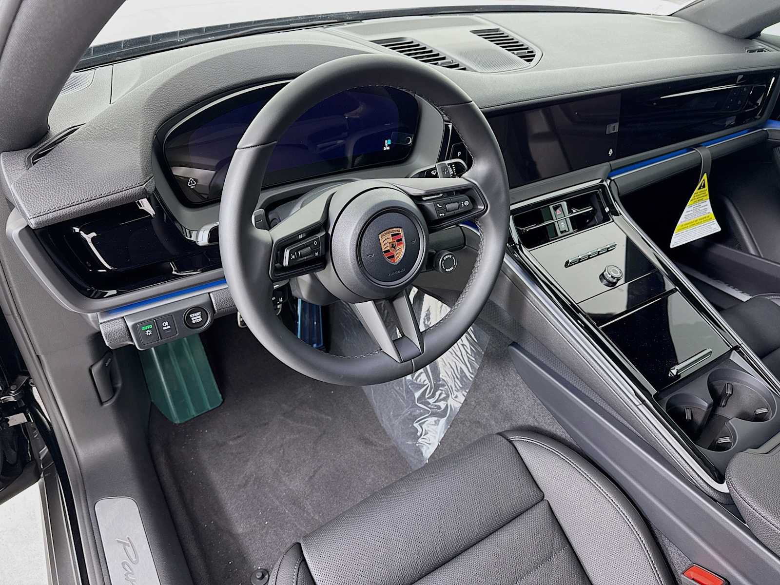Used 2026 Porsche Panamera RWD image 4