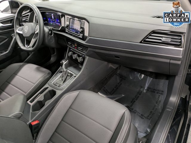 Used 2024 Volkswagen Jetta SE w/ Panoramic Sunroof Package FWD image 33
