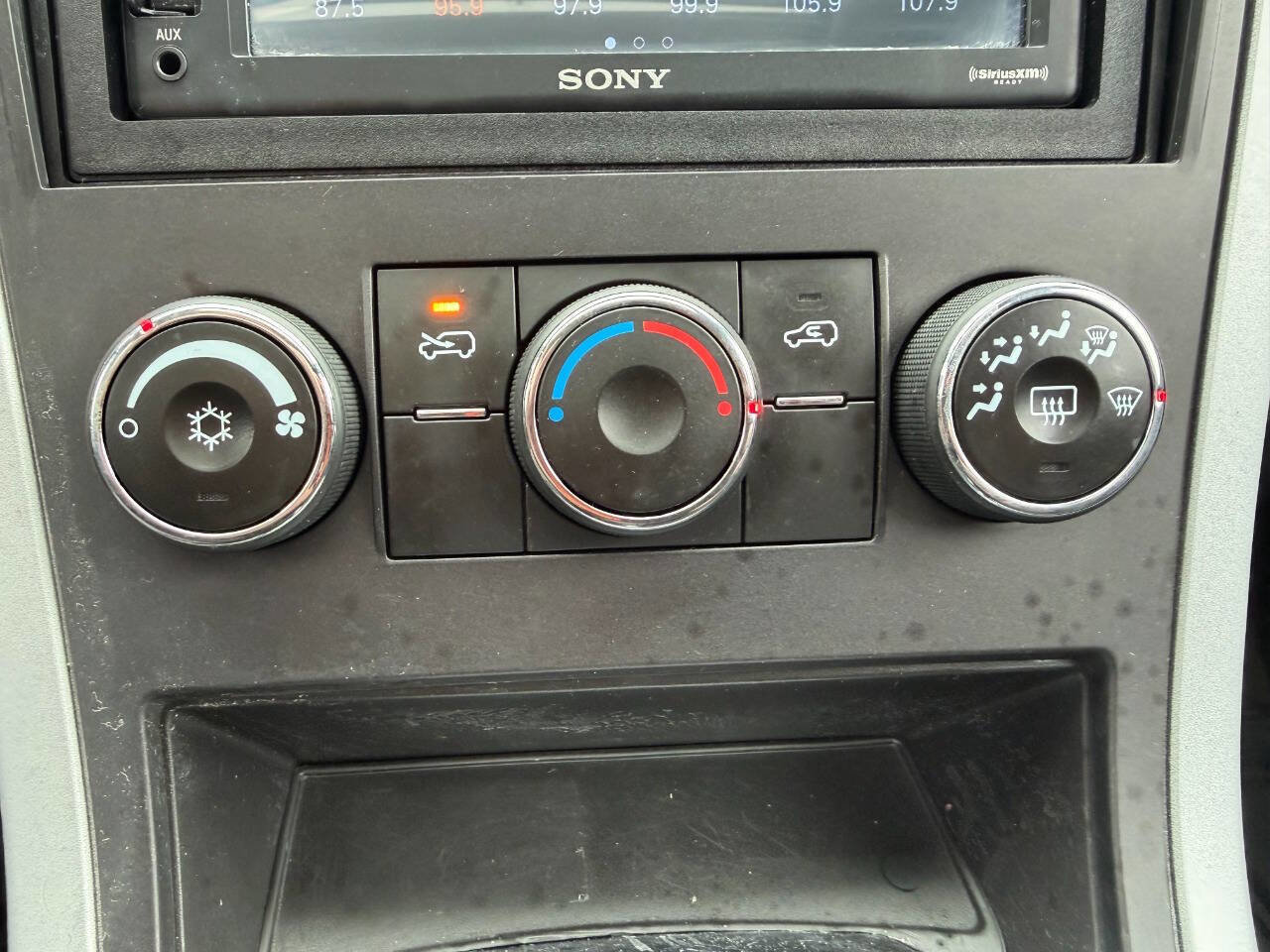 Used 2008 Pontiac Torrent Base AWD 4dr SUV image 23