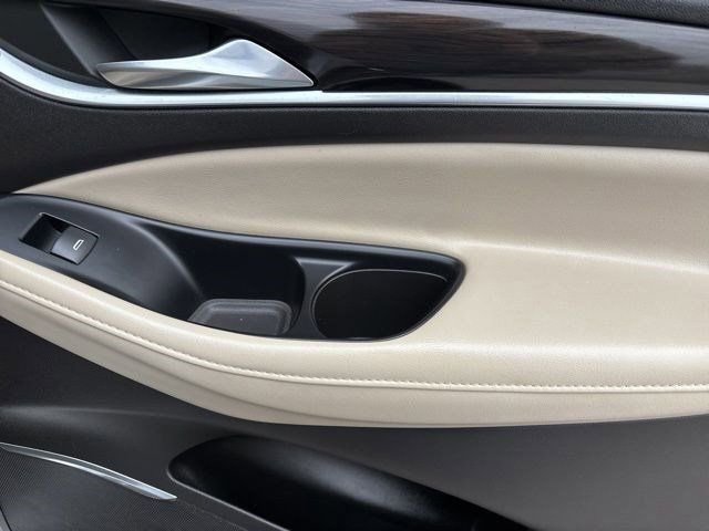 Used 2019 Buick Enclave Premium image 39