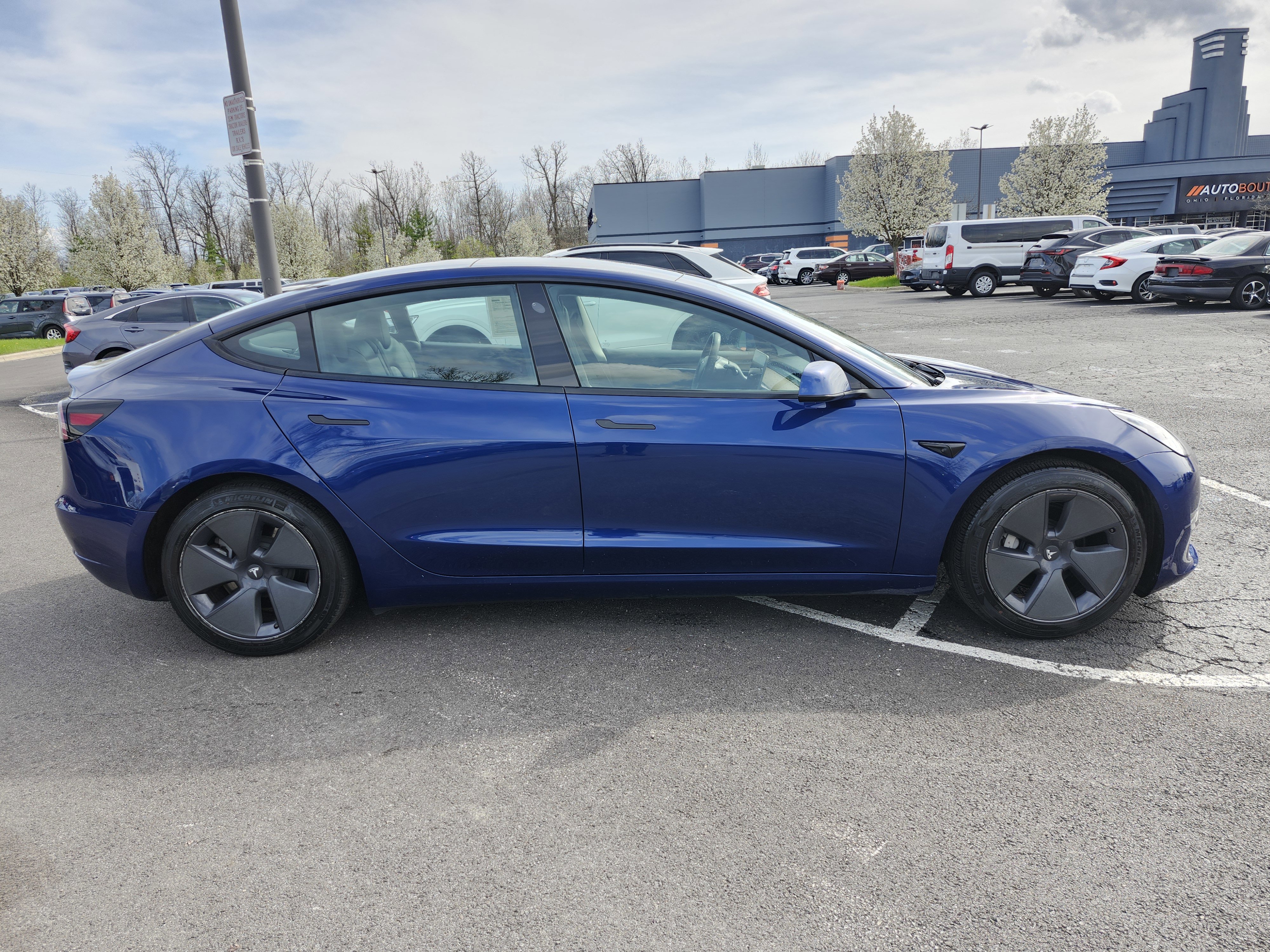 Used 2022 Tesla Model 3 image 17