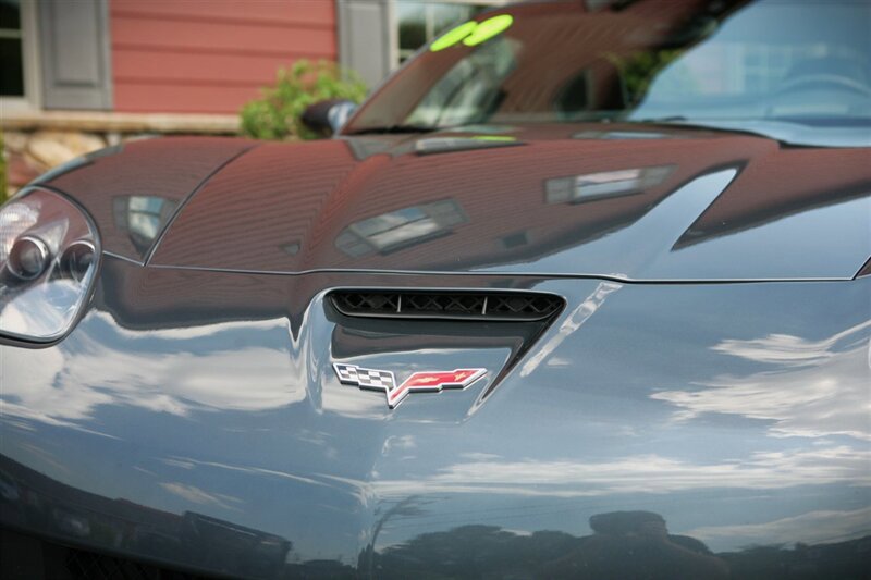 Used 2009 Chevrolet Corvette Z06 w/ Preferred Equipment Group RWD image 3