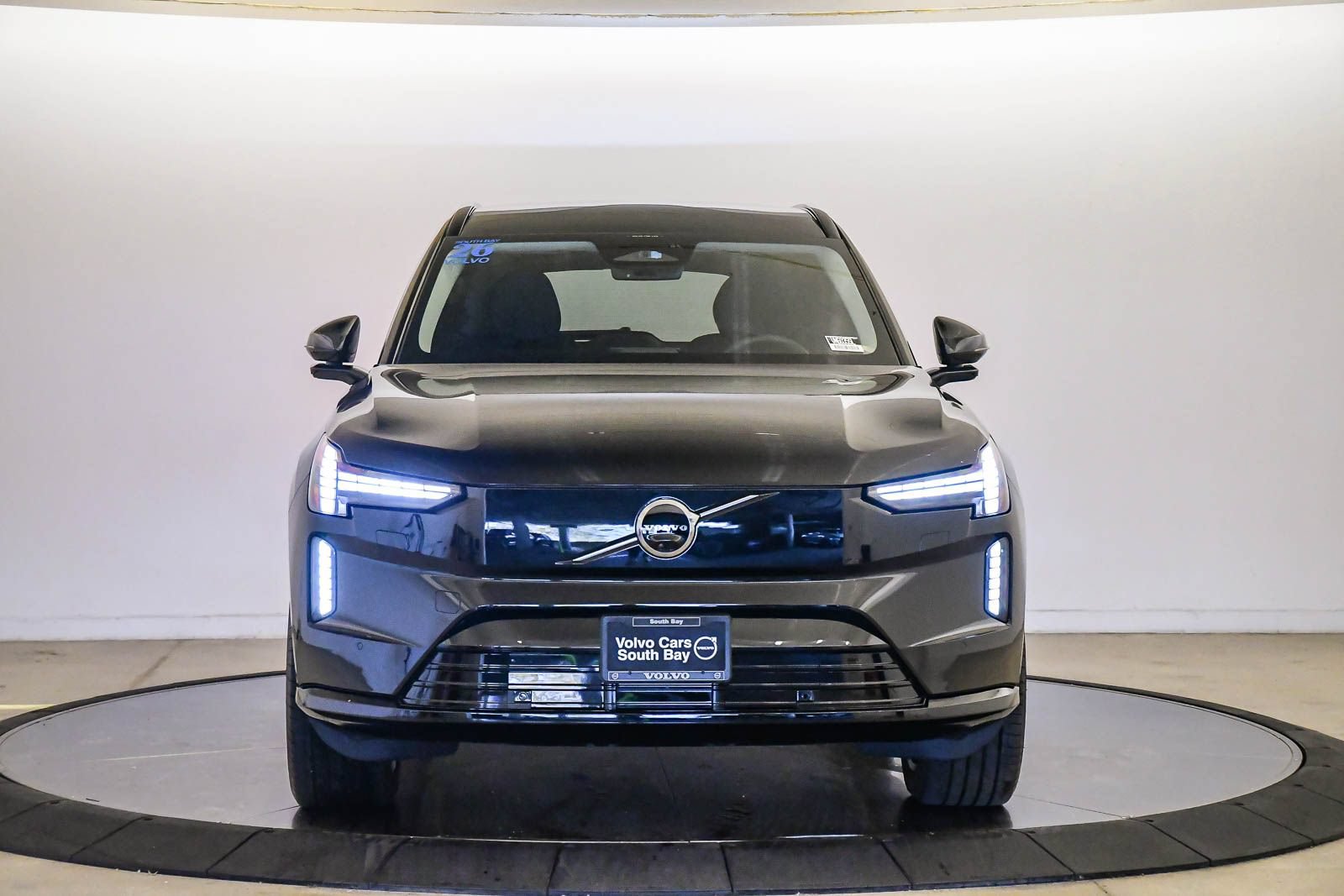 Certified 2026 Volvo EX90 Plus AWD/4WD image 6