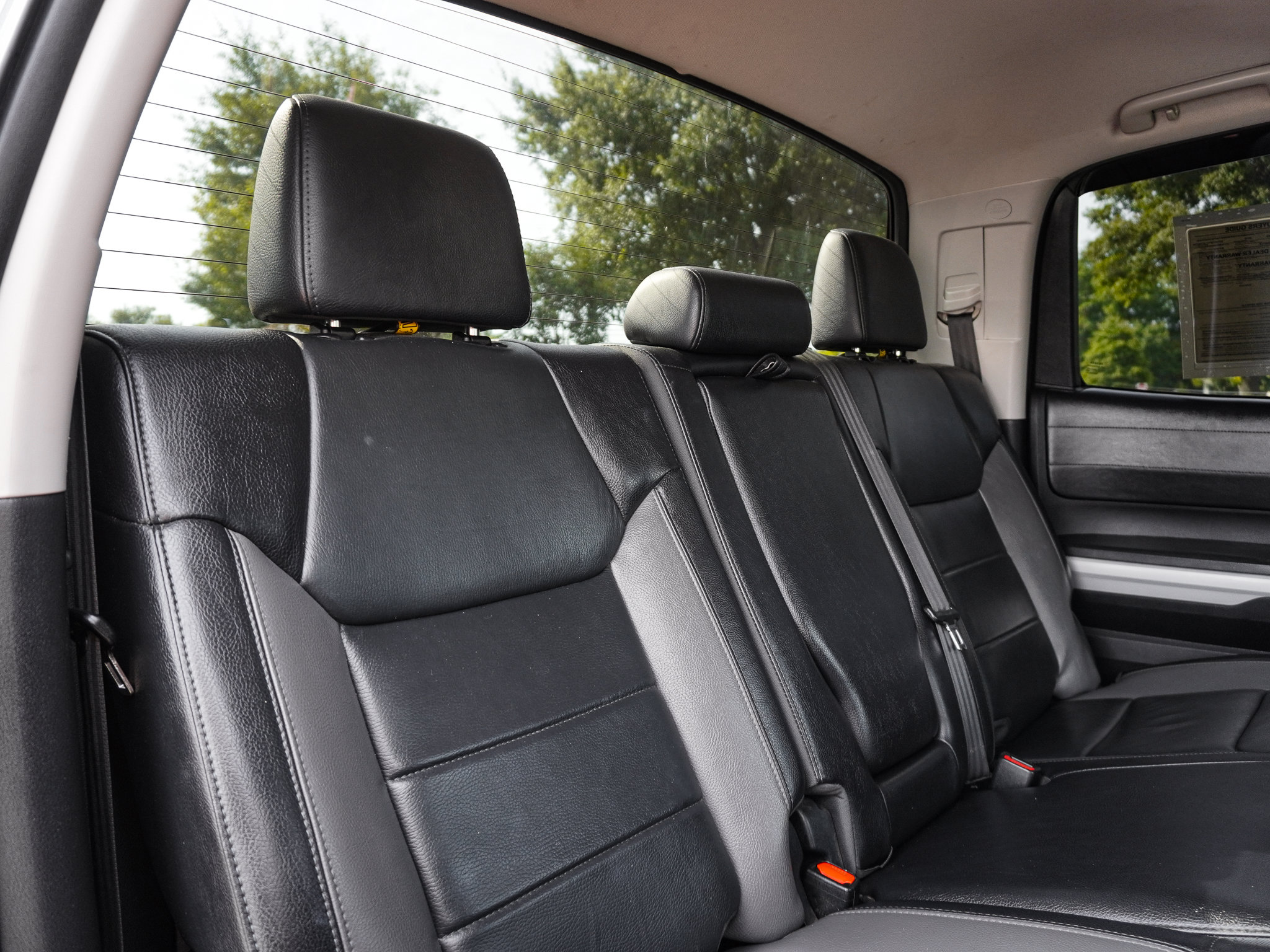 Used 2018 Toyota Tundra Limited w/ Limited Premium Package AWD/4WD image 31