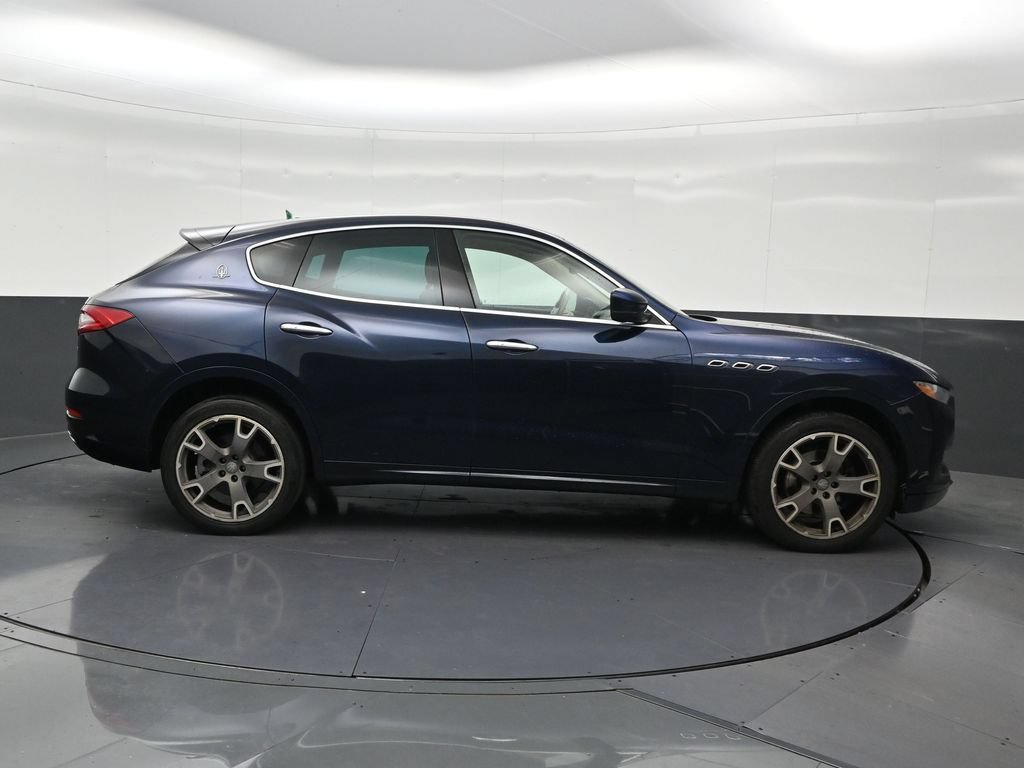 Used 2019 Maserati Levante AWD/4WD image 6