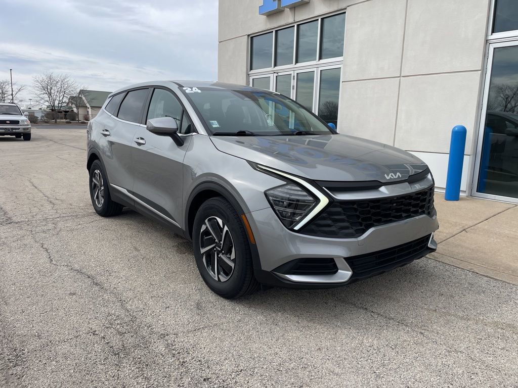 Used 2024 Kia Sportage LX FWD image 1