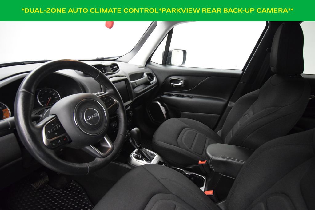 Certified 2022 Jeep Renegade Latitude w/ Convenience Group AWD/4WD image 9