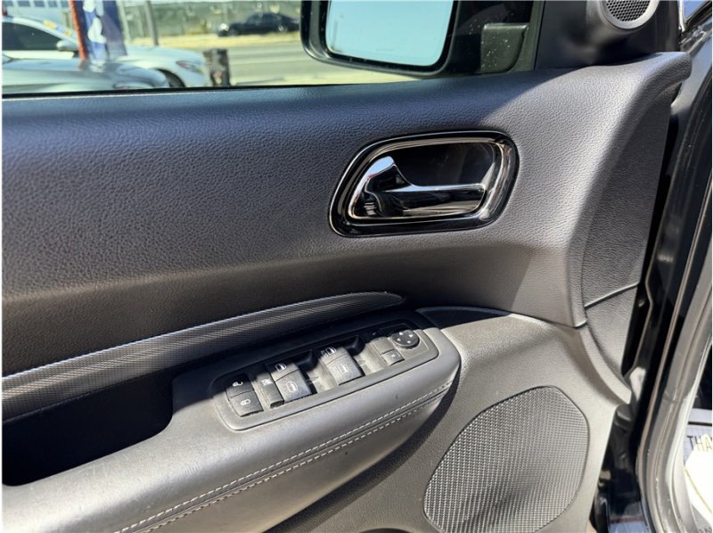 Used 2019 Dodge Durango R/T RWD image 17