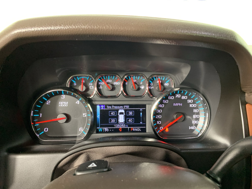 Used 2017 Chevrolet Suburban Premier image 23