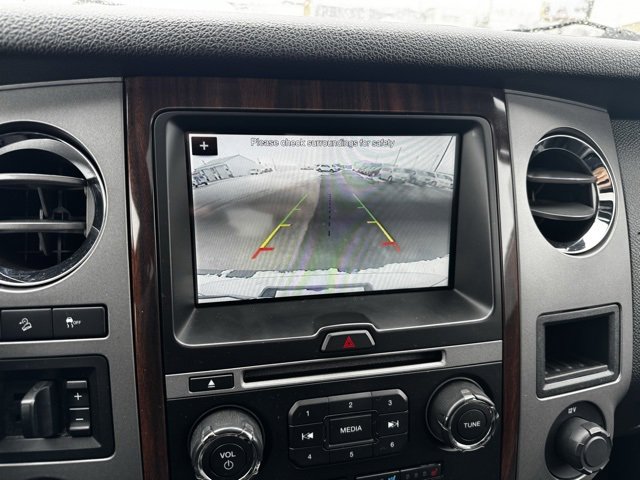 Used 2017 Ford Expedition Max Platinum image 4