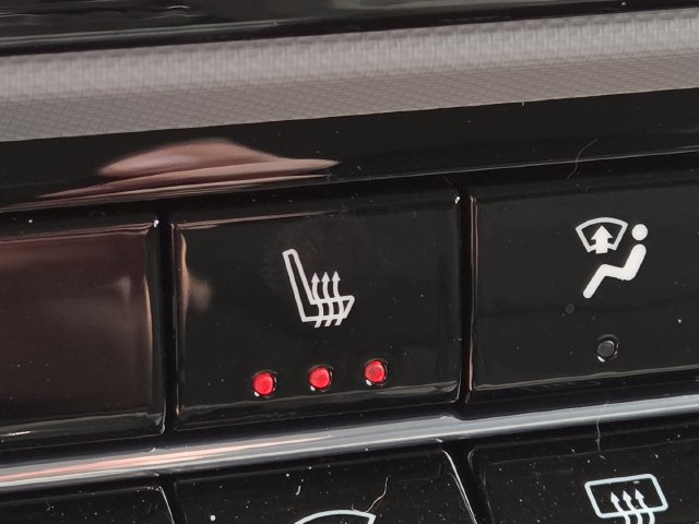 New 2027 Chevrolet Bolt LT w/ Comfort Package FWD image 6